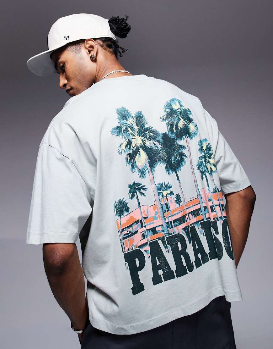 ASOS DESIGN - Kastiges Oversize-T-Shirt in Grau mit Print auf der Vorderseite von ASOS DESIGN