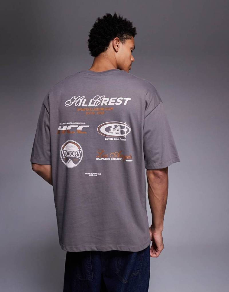 ASOS DESIGN - Kastiges Oversize-T-Shirt in Grau mit Street-Print von ASOS DESIGN