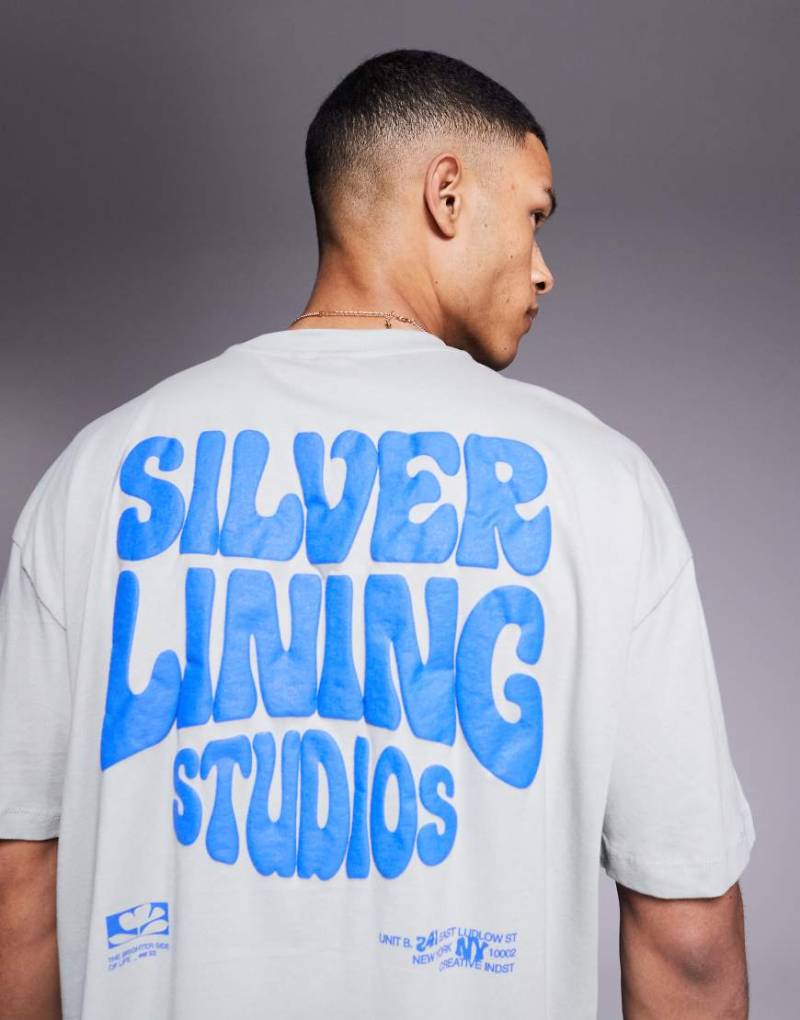 ASOS DESIGN - Oversize-T-Shirt in Hellgrau mit Schaumprint von ASOS DESIGN