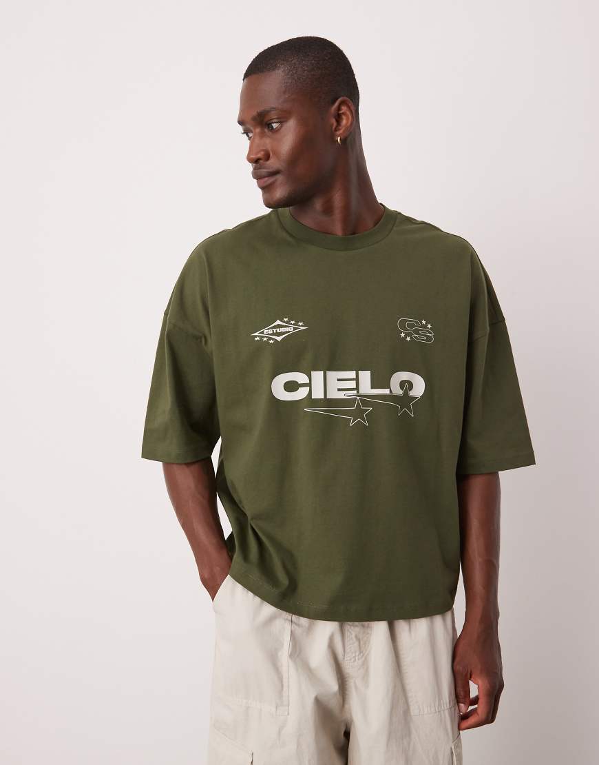 ASOS DESIGN - Kastiges Oversize-T-Shirt in Khaki mit überschnittenen Schultern und Printdetail-Grün von ASOS DESIGN