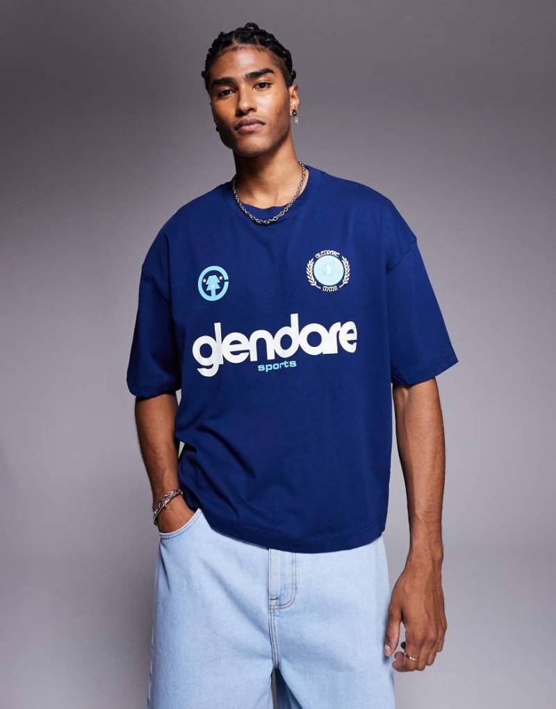 ASOS DESIGN - Kastiges Oversize-T-Shirt in Marineblau mit Sport-Grafikprint von ASOS DESIGN