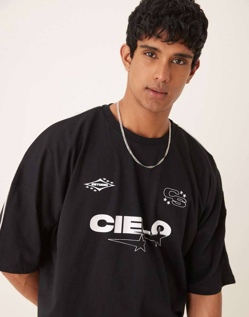 ASOS DESIGN - Kastiges Oversize-T-Shirt in Schwarz mit Print von ASOS DESIGN