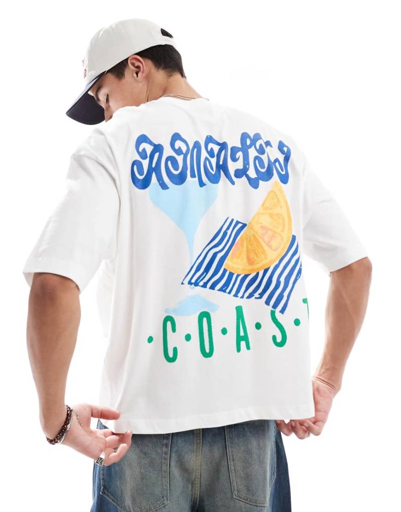 ASOS DESIGN - Kastiges Oversize-T-Shirt in Weiß mit „Coast"-Print von ASOS DESIGN
