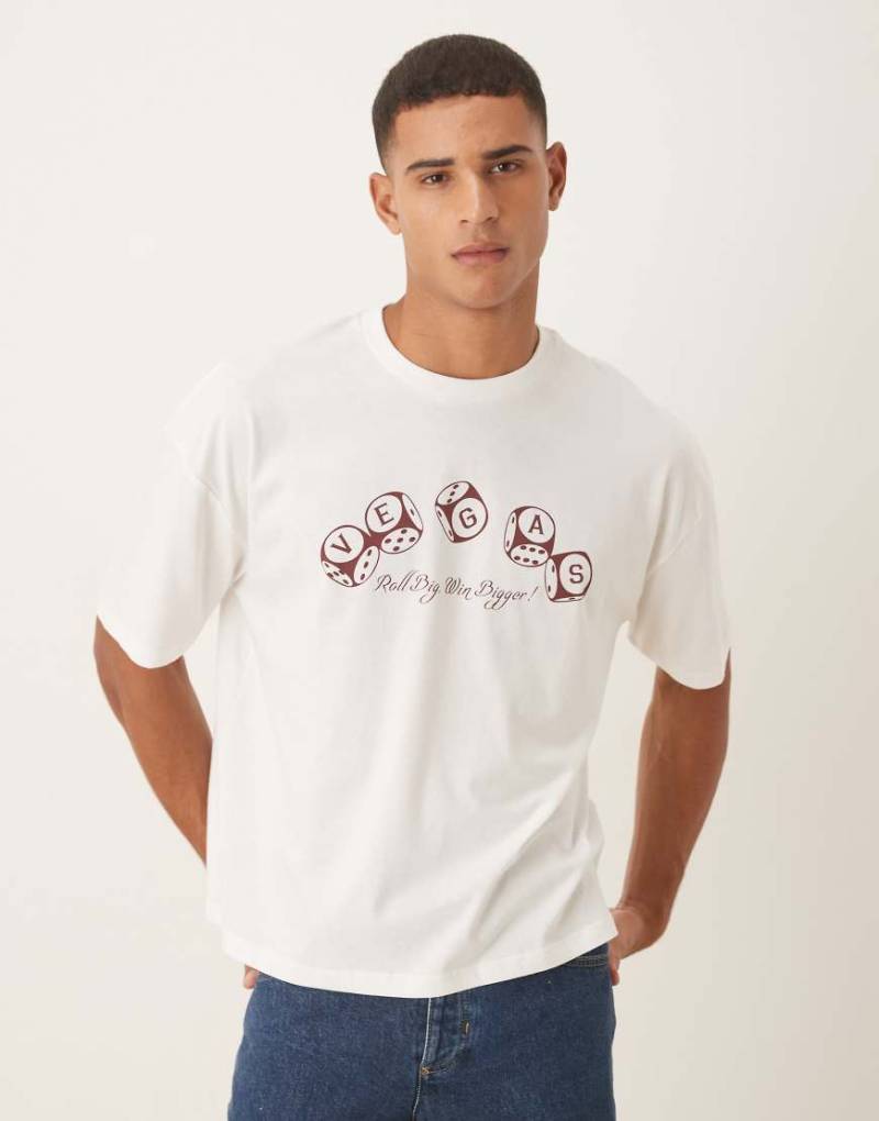 ASOS DESIGN - Kastiges Oversize-T-Shirt in Weiß mit Cartoon-Print von ASOS DESIGN