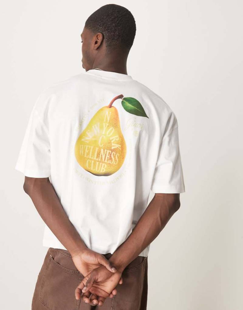 ASOS DESIGN - Kastiges Oversize-T-Shirt in Weiß mit Früchte-Grafikprint von ASOS DESIGN
