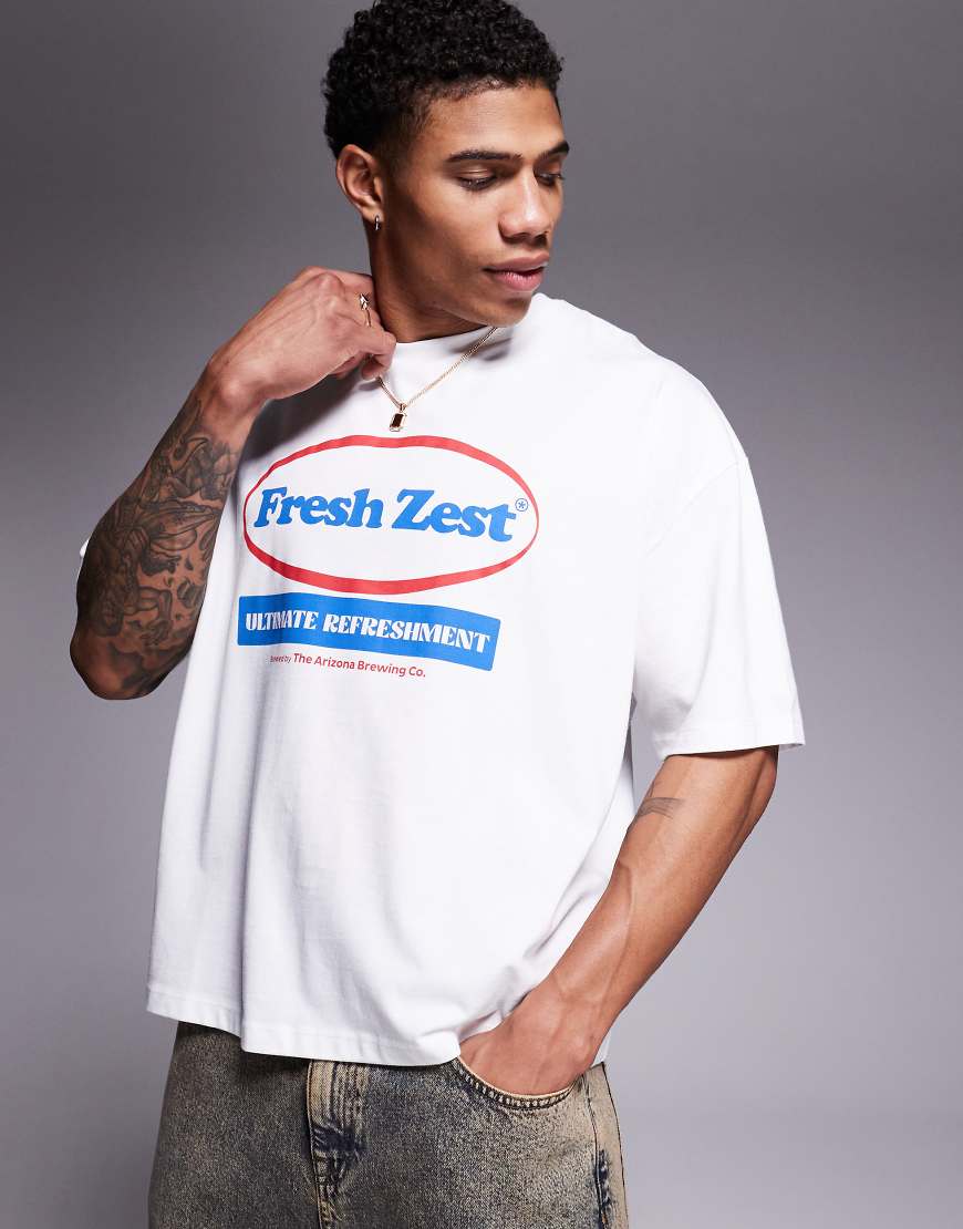 ASOS DESIGN - Kastiges Oversize-T-Shirt in Weiß mit Textprint auf Brusthöhe ASOS DESIGN - Kastiges Oversize-T-Shirt in Weiß mit Textprint auf Brusthöhe von ASOS DESIGN