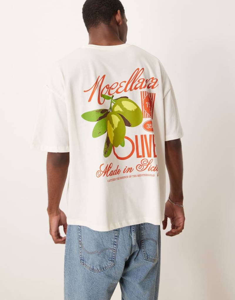 ASOS DESIGN - Kastiges Oversize-T-Shirt in Wollweiß mit hohem Sommer-Print von ASOS DESIGN