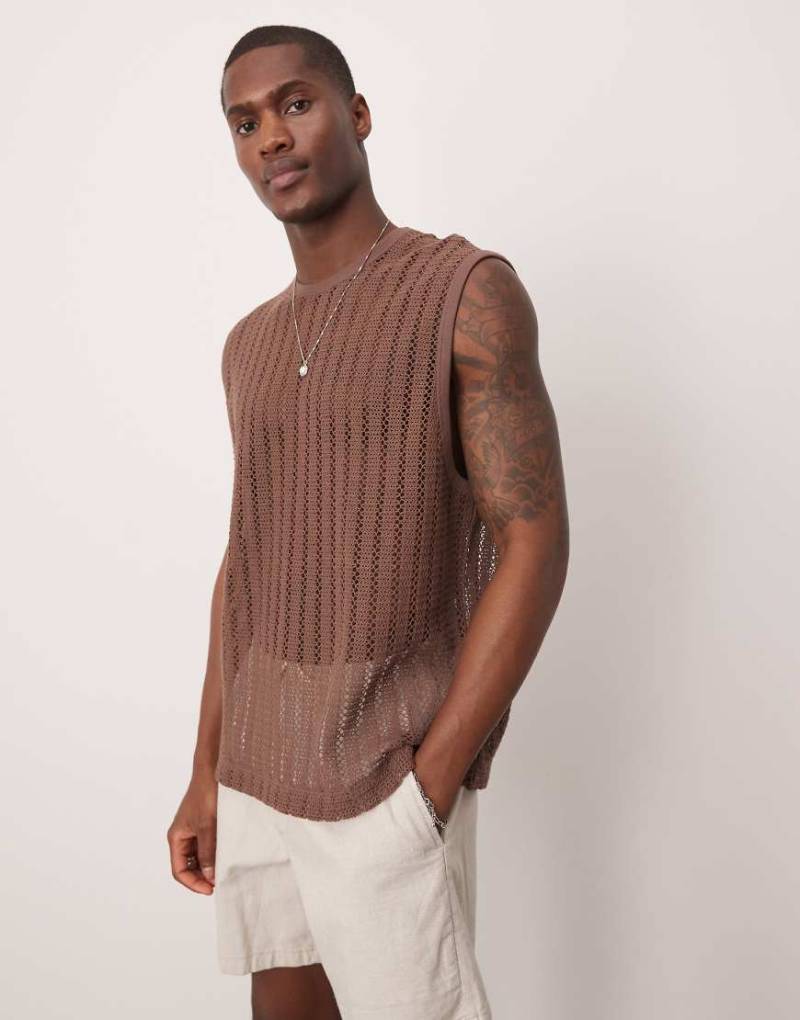 ASOS DESIGN - Kastiges Oversize-Tanktop aus Häkelstoff in Braun von ASOS DESIGN