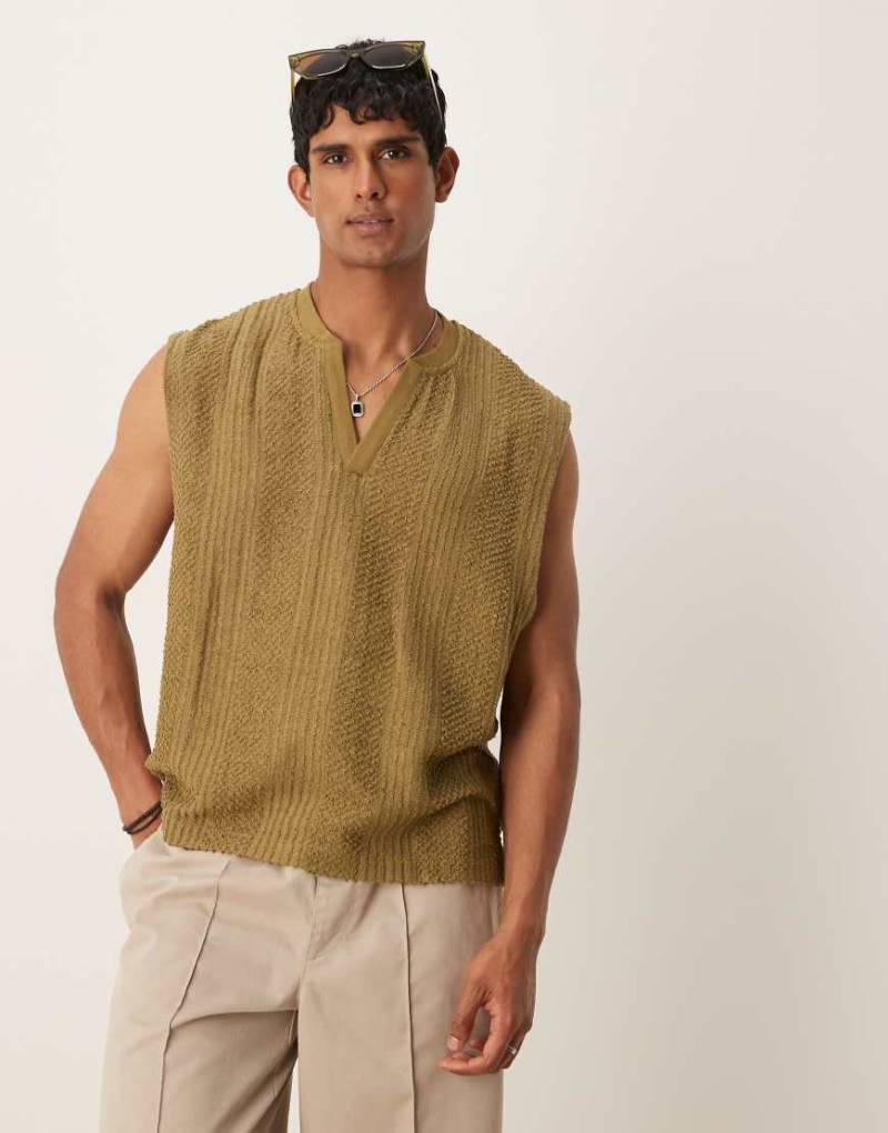 ASOS DESIGN - Kastiges Oversize-Tanktop in Khaki mit V-Ausschnitt und Strukturmuster-Grün von ASOS DESIGN