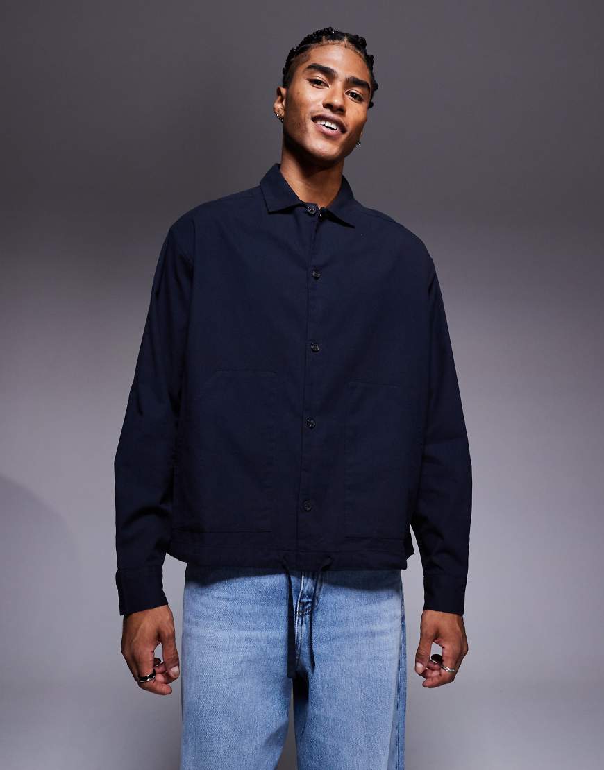 ASOS DESIGN - Kastiges Oversized-Cordhemd in Marineblau von ASOS DESIGN