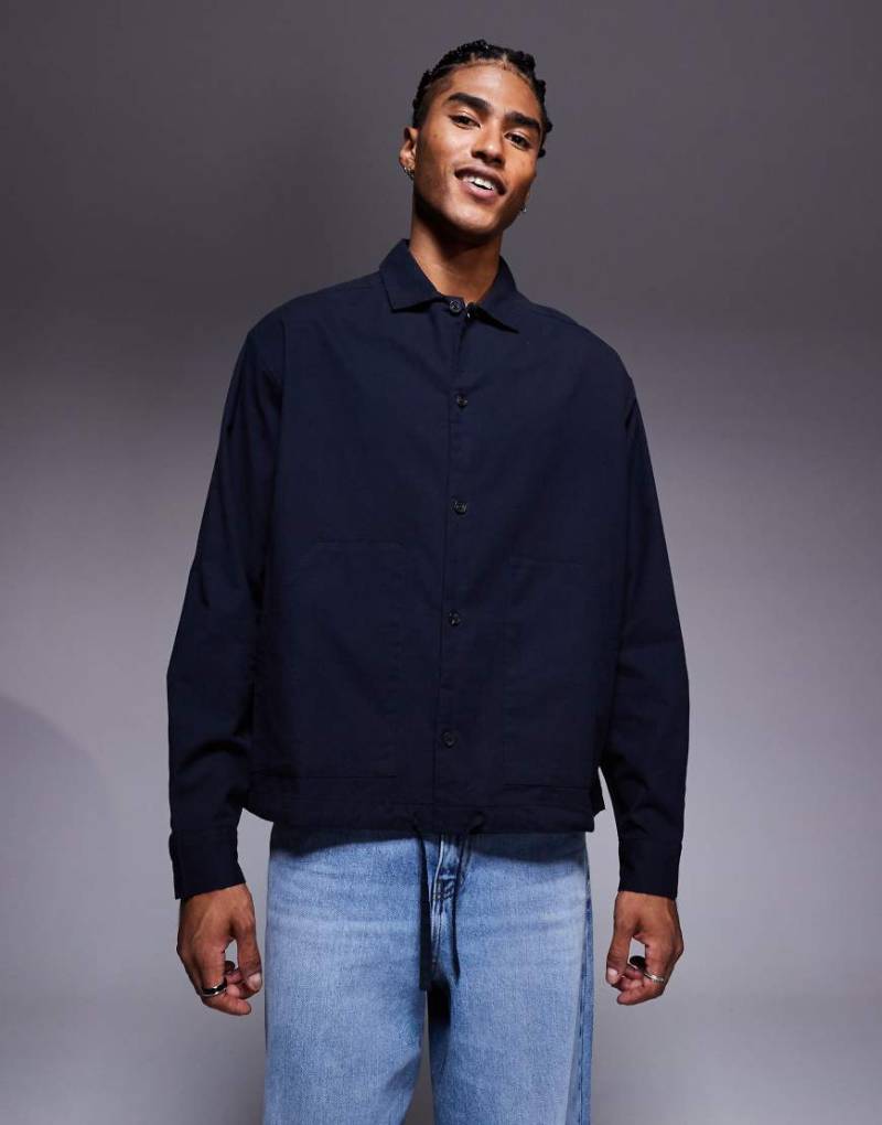 ASOS DESIGN - Kastiges Oversized-Cordhemd in Marineblau von ASOS DESIGN