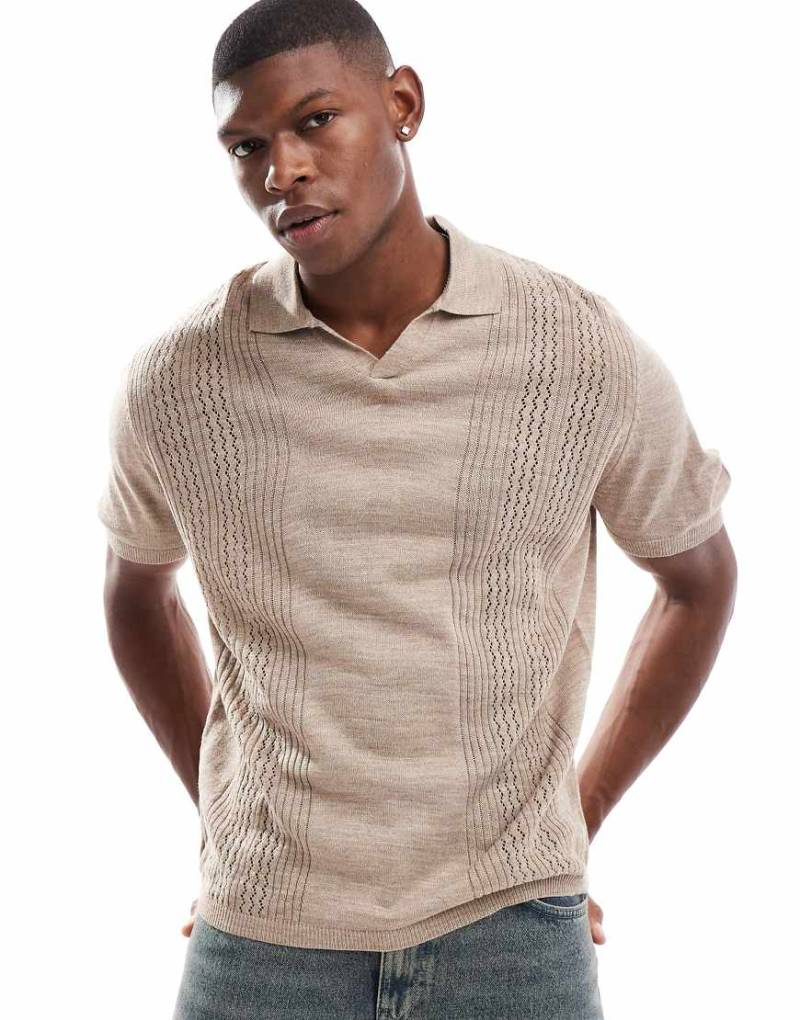 ASOS DESIGN - Kastiges Polohemd in Ecru aus Strick mit vertikalen Einsätzen und lockerem Schnitt-Weiß von ASOS DESIGN
