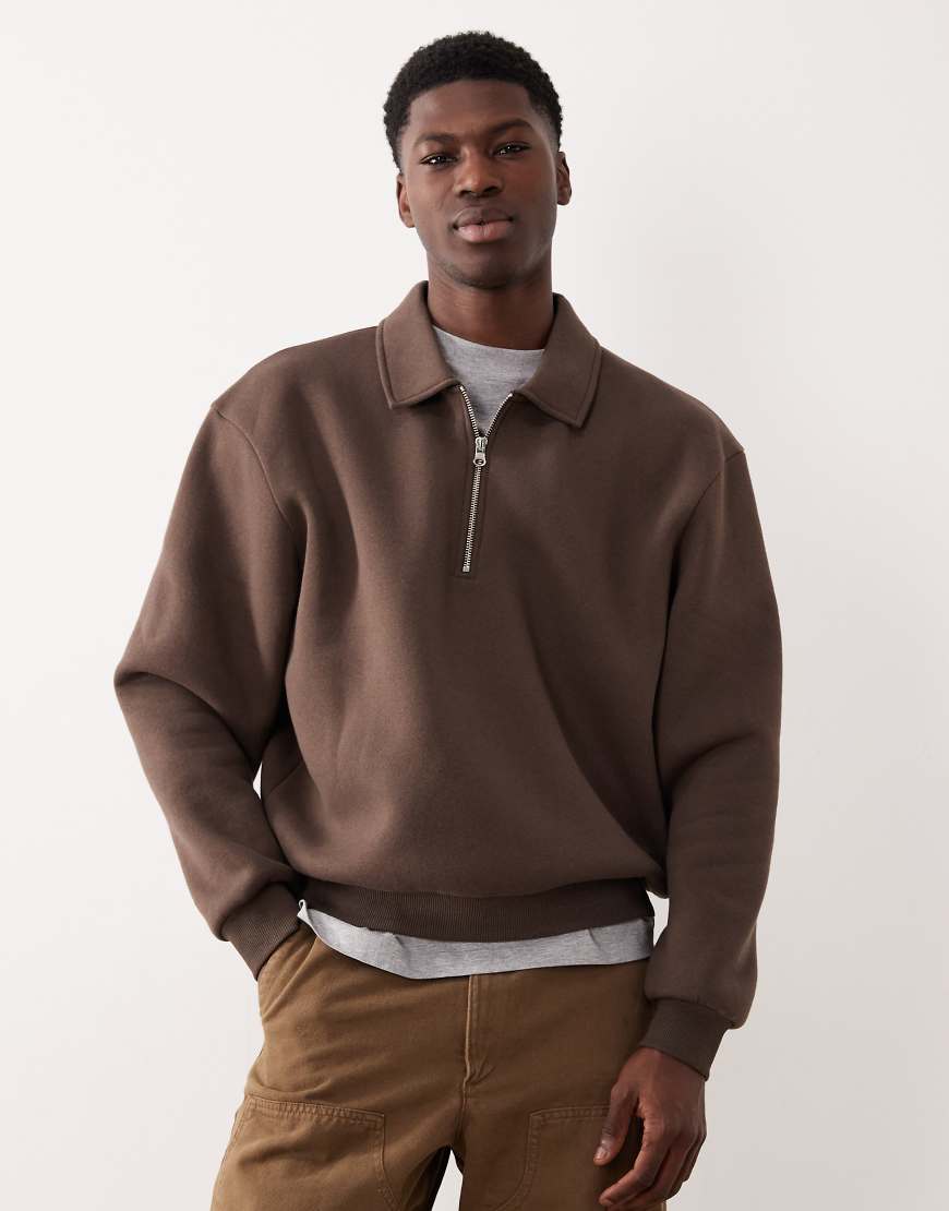 ASOS DESIGN - Kastiges Relaxed-Fit-Sweatshirt in Braun mit Kragen und kurzem Reißverschluss-Brown von ASOS DESIGN