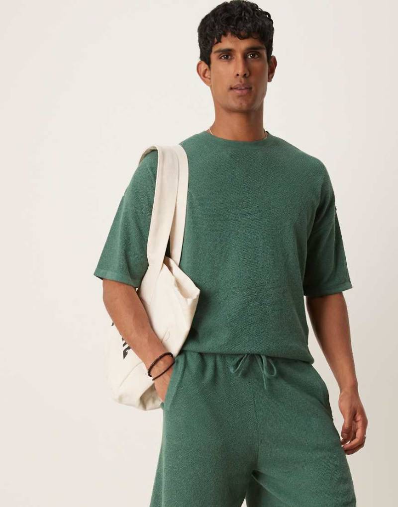 ASOS DESIGN - Kastiges Relaxed-Fit-T-Shirt aus Rippstrick in Grün mit halblangen Ärmeln von ASOS DESIGN