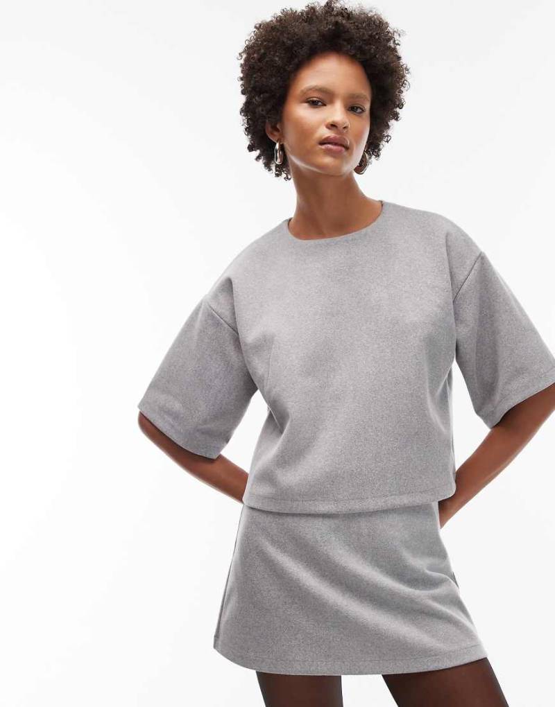 ASOS DESIGN - Kastiges T-Shirt in Grau mit angerauter Oberfläche, Kombiteil-Brown von ASOS DESIGN