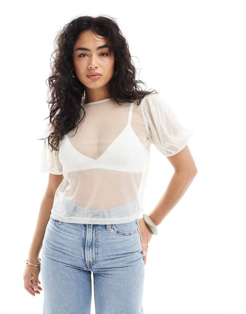 ASOS DESIGN - Kastiges T-Shirt in Weiß mit Tüll-Puffärmeln von ASOS DESIGN