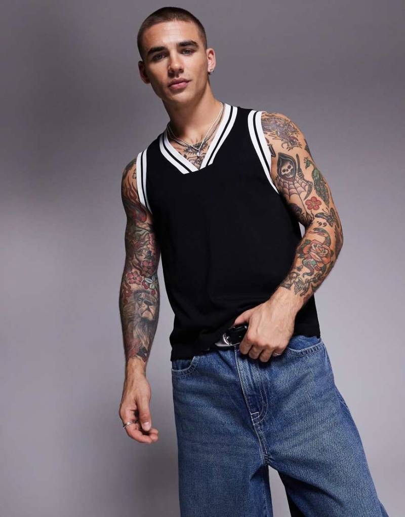 ASOS DESIGN - Kastiges Trägershirt in Schwarz mit V-Ausschnitt und abgesetzter Einfassung von ASOS DESIGN