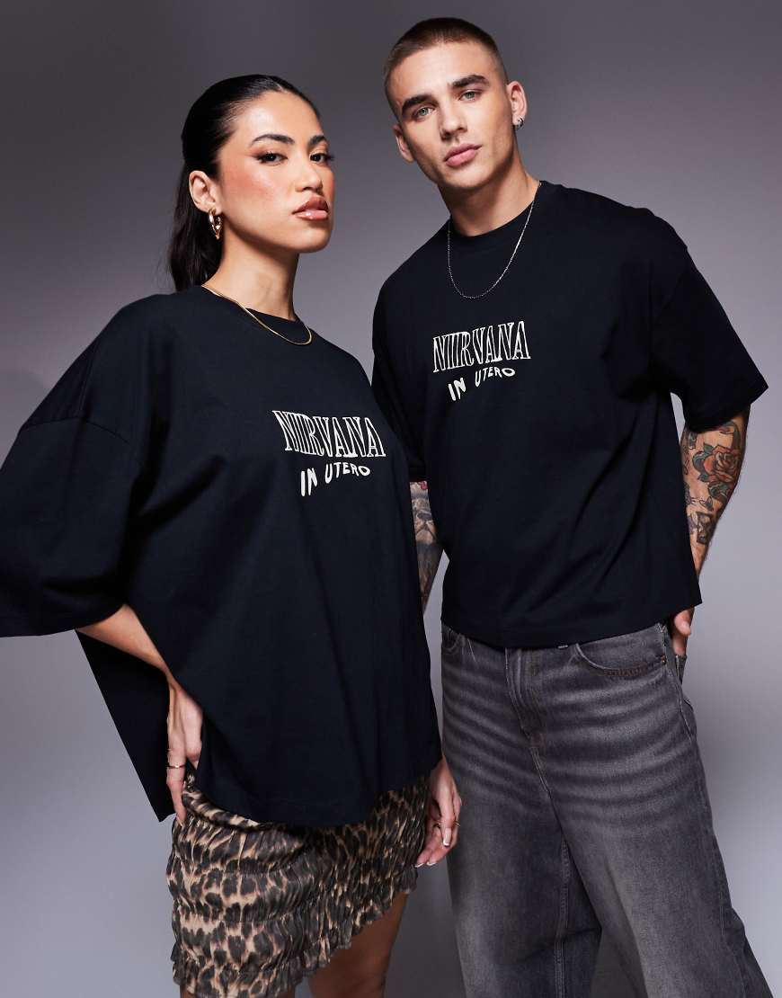 ASOS DESIGN - Kastiges Unisex-T-Shirt in Schwarz mit „Nirvana In Utero"-Prints und Oversize-Schnitt von ASOS DESIGN