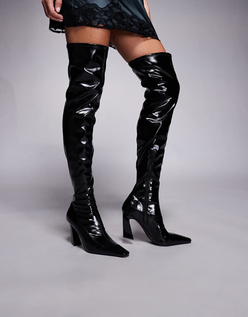 ASOS DESIGN - Keeper - Overknee-Stiefel in Schwarz mit kantiger Zehenpartie von ASOS DESIGN