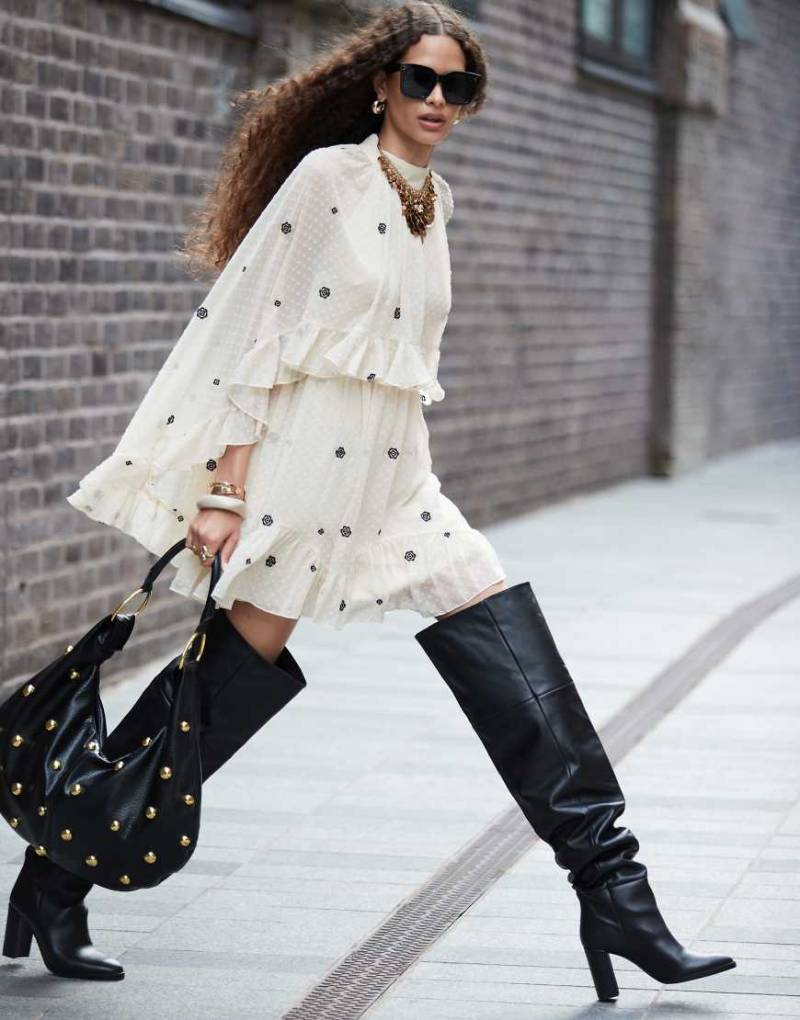 ASOS DESIGN - Kiki - Hochwertige Overknee-Stiefel aus Leder in Schwarz mit Absatz von ASOS DESIGN