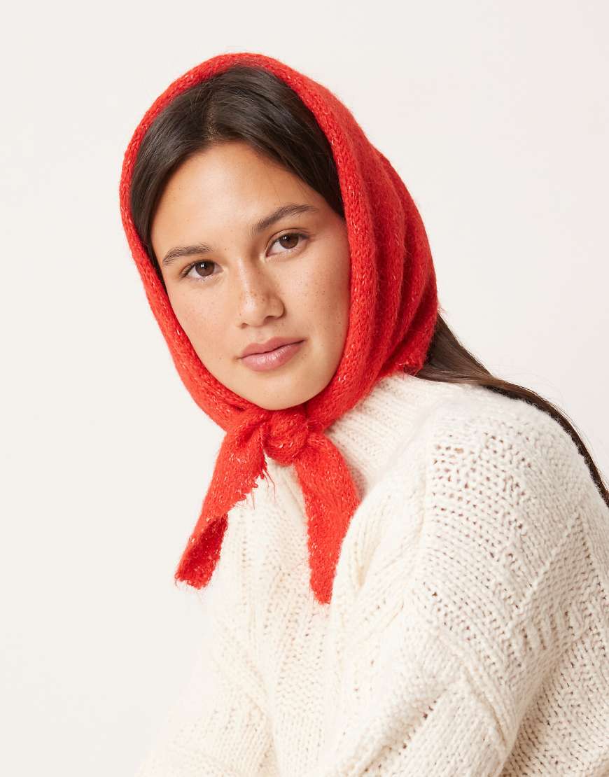ASOS DESIGN - Kleiner Dreiecks-Schal aus Strick in Rot von ASOS DESIGN