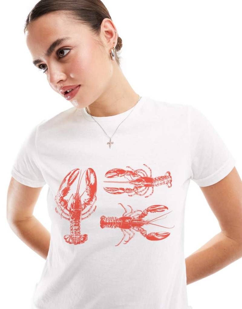 ASOS DESIGN - Knapp geschnittenes T-Shirt in Weiß mit Hummer-Grafikprint von ASOS DESIGN