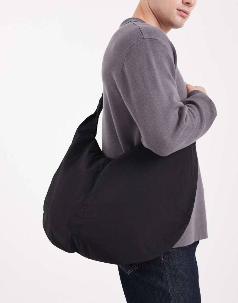 ASOS DESIGN - Knautschige Schultertasche in Schwarz von ASOS DESIGN