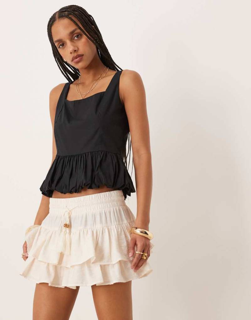 ASOS DESIGN - Knicker-Shorts in Creme zum Reinschlüpfen mit Rüschen-Weiß von ASOS DESIGN