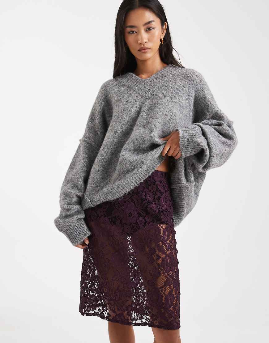 ASOS DESIGN - Knielanger Rock in Pflaume aus transparenter Spitze-Lila ASOS DESIGN - Knielanger Rock in Pflaume aus transparenter Spitze-Lila von ASOS DESIGN