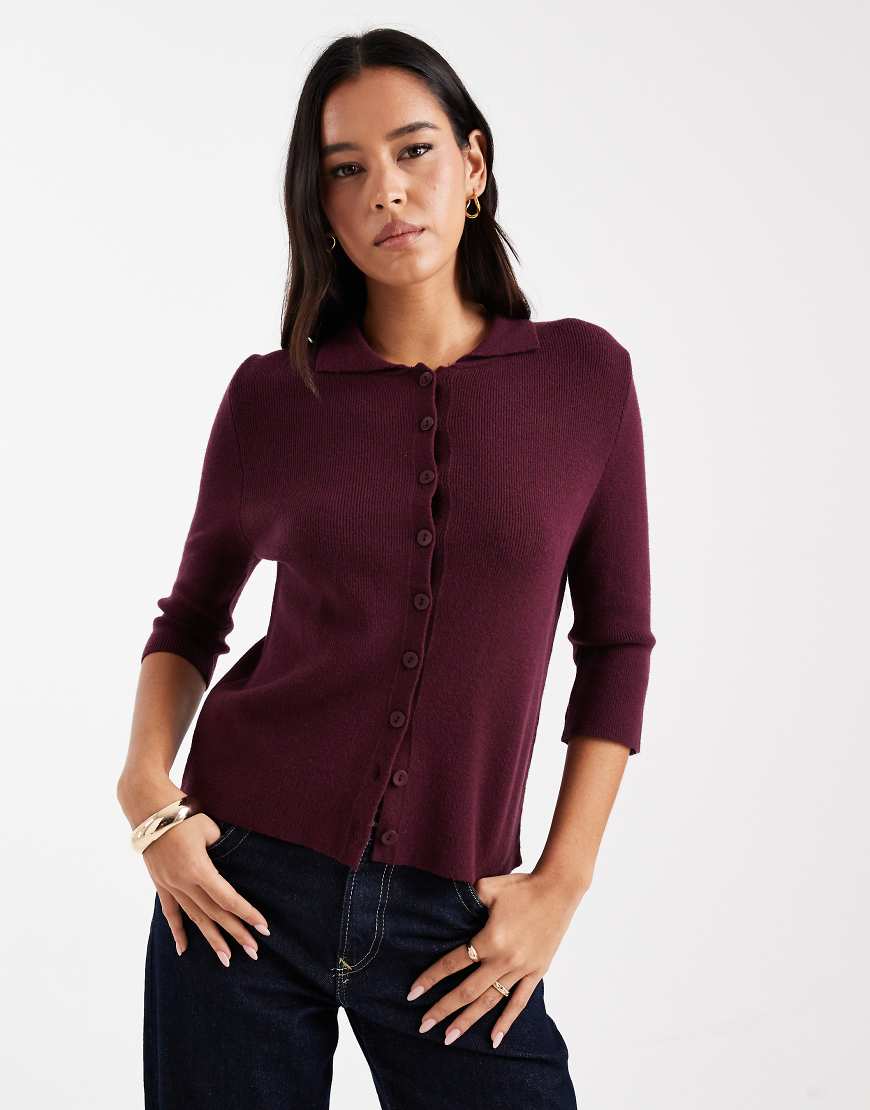 ASOS DESIGN - Körperbetonte Strickjacke in Beerenrot mit Kragen-Lila von ASOS DESIGN