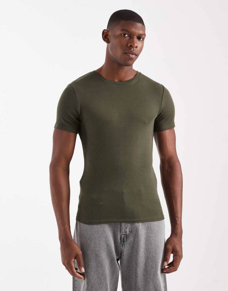 ASOS DESIGN - Körperbetontes, geripptes Basic-T-Shirt in Khaki-Grün von ASOS DESIGN