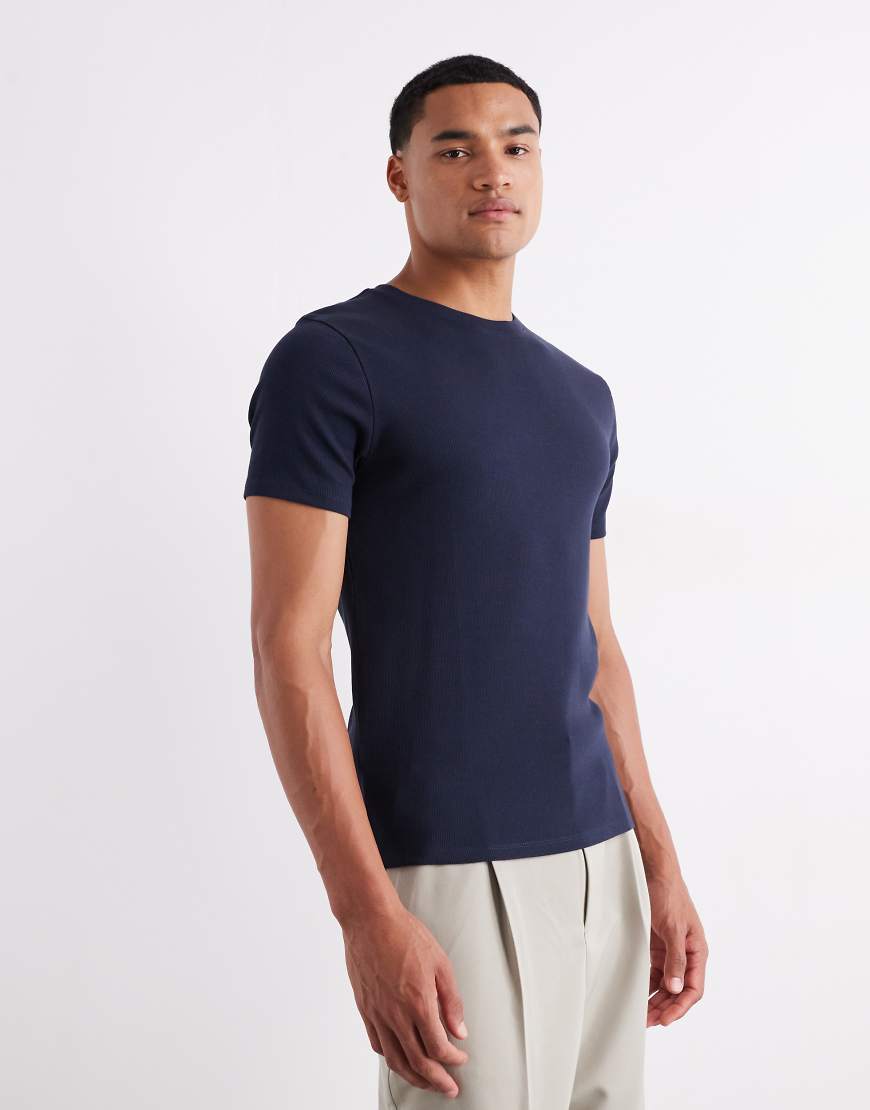 ASOS DESIGN - Körperbetontes Basic-T-Shirt in geripptem Marineblau von ASOS DESIGN