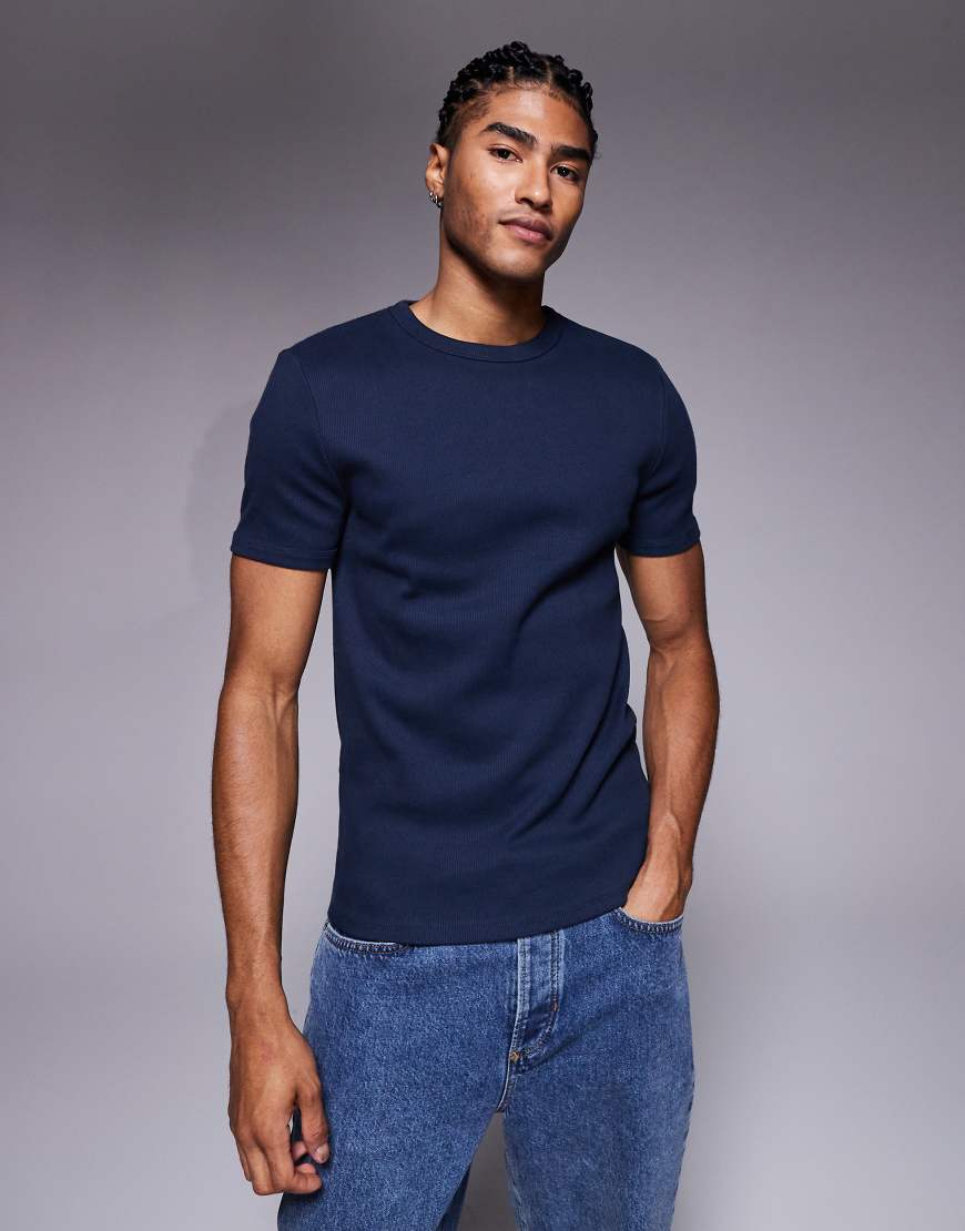 ASOS DESIGN - Körperbetontes, geripptes T-Shirt aus superschwerem Material in Marineblau von ASOS DESIGN