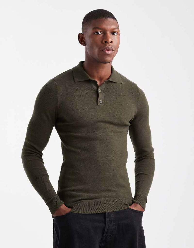 ASOS DESIGN - Körperbetontes, strukturiertes Polohemd aus Strick in Dunkelgrün von ASOS DESIGN