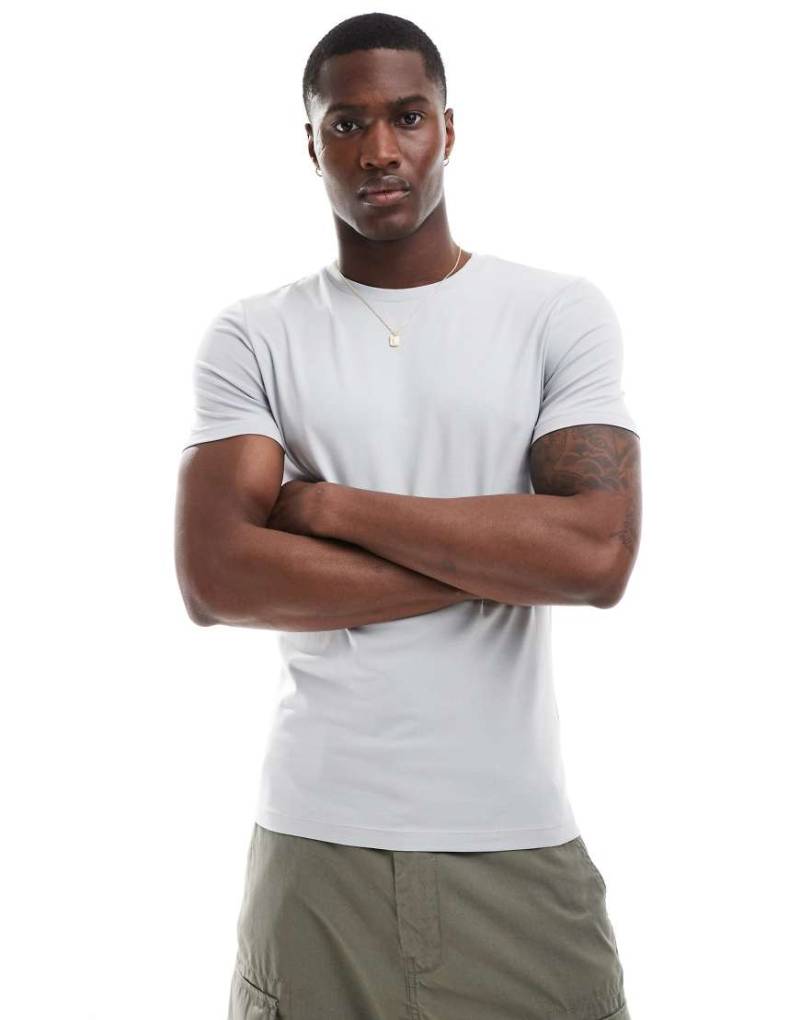 ASOS DESIGN - Körperbetontes Basic-T-Shirt in Grau von ASOS DESIGN
