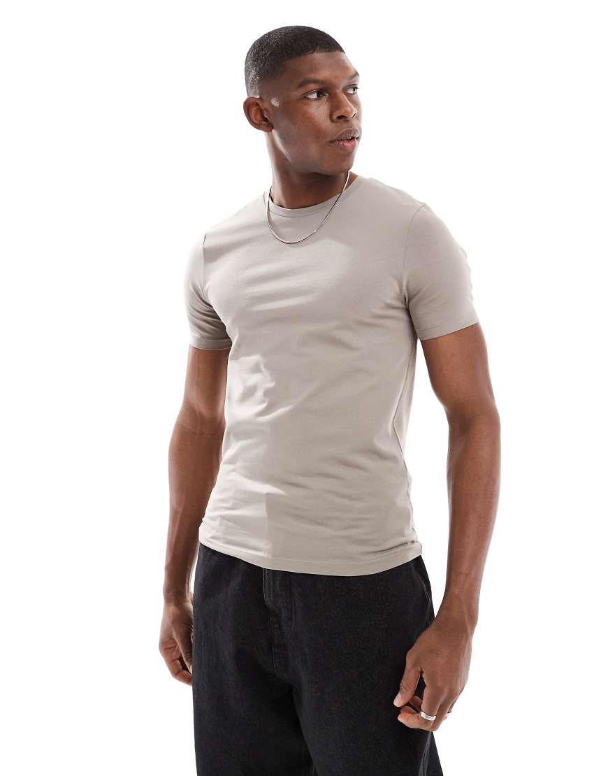 ASOS DESIGN - Körperbetontes Basic-T-Shirt in Steinbeige-Neutral von ASOS DESIGN