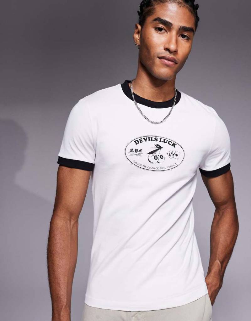 ASOS DESIGN - Körperbetontes Ringer-T-Shirt in Hellgrau mit „Luck"-Print von ASOS DESIGN