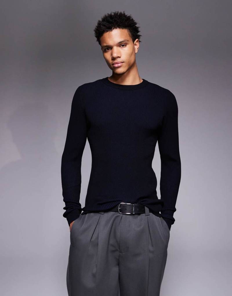 ASOS DESIGN - Körperbetontes T-Shirt in Schwarz aus blau plattiertem Rippstrick von ASOS DESIGN