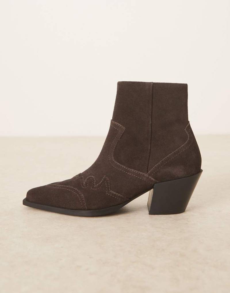 ASOS DESIGN - Kubanische Stiefel aus braunem Leder-Brown von ASOS DESIGN