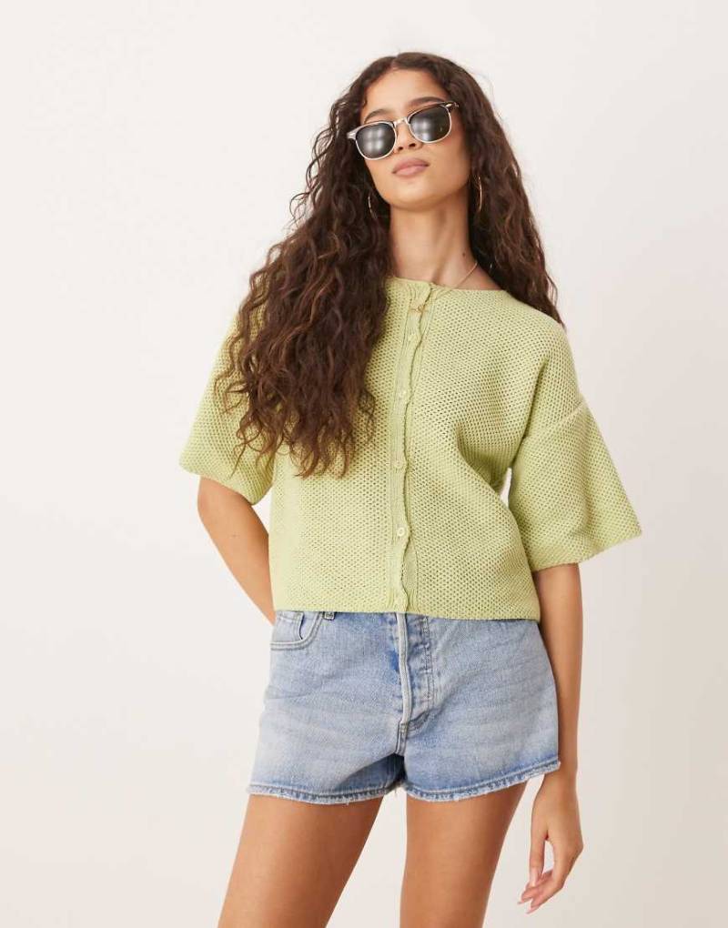 ASOS DESIGN - Kurzärmlige Strickjacke in Grün von ASOS DESIGN