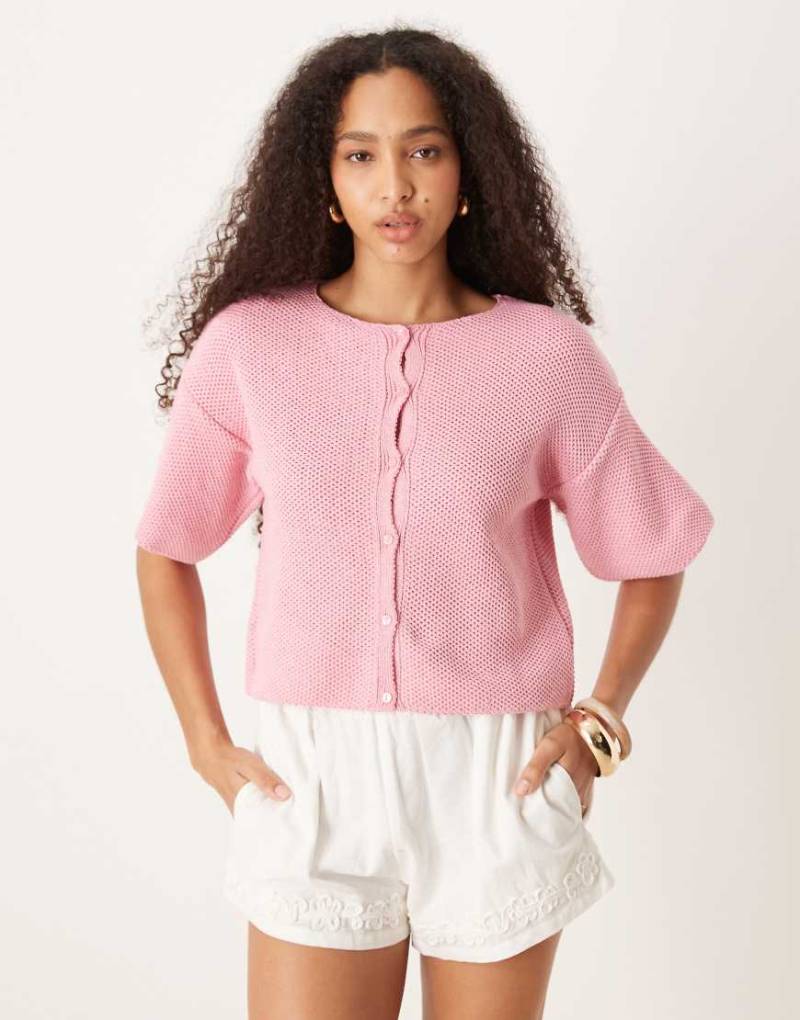 ASOS DESIGN - Kurzärmlige Strickjacke in Rosa von ASOS DESIGN