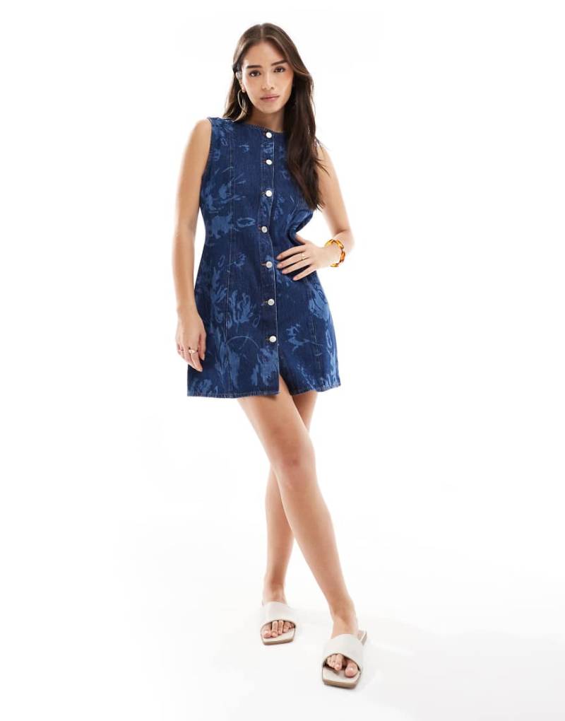 ASOS DESIGN - Kurzärmliges Jeanskleid in Mittelblau mit Knopfleiste von ASOS DESIGN
