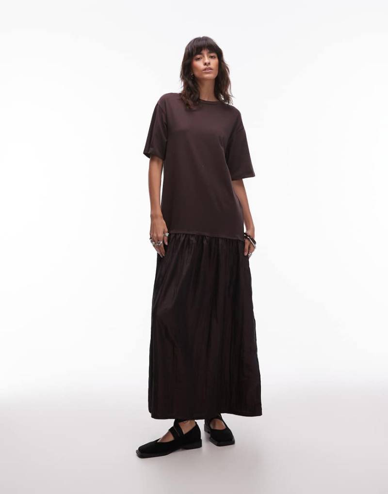 ASOS DESIGN - Kurzärmliges Oversize-Maxikleid in Schokobraun mit tiefer Taille-Brown von ASOS DESIGN