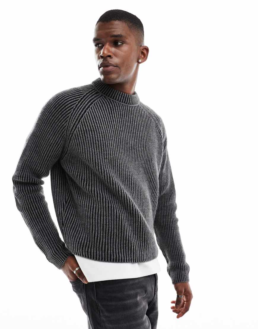 ASOS DESIGN - Kurzer, beschichteter Oversize-Strickpullover in Anthrazit-Grau von ASOS DESIGN