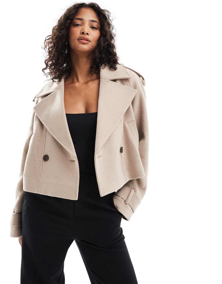 ASOS DESIGN - Kurzer, eleganter Trenchcoat in Pilzbraun von ASOS DESIGN