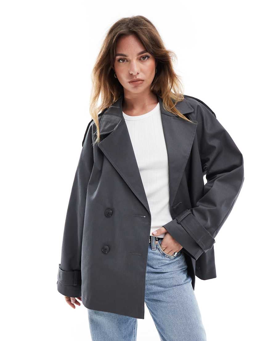 ASOS DESIGN - Kurzer Trenchcoat in Anthrazit-Grau ASOS DESIGN - Kurzer Trenchcoat in Anthrazit-Grau von ASOS DESIGN