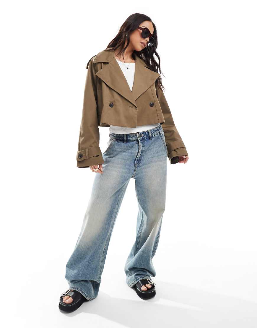 ASOS DESIGN - Kurzer Trenchcoat in Olivgrün von ASOS DESIGN