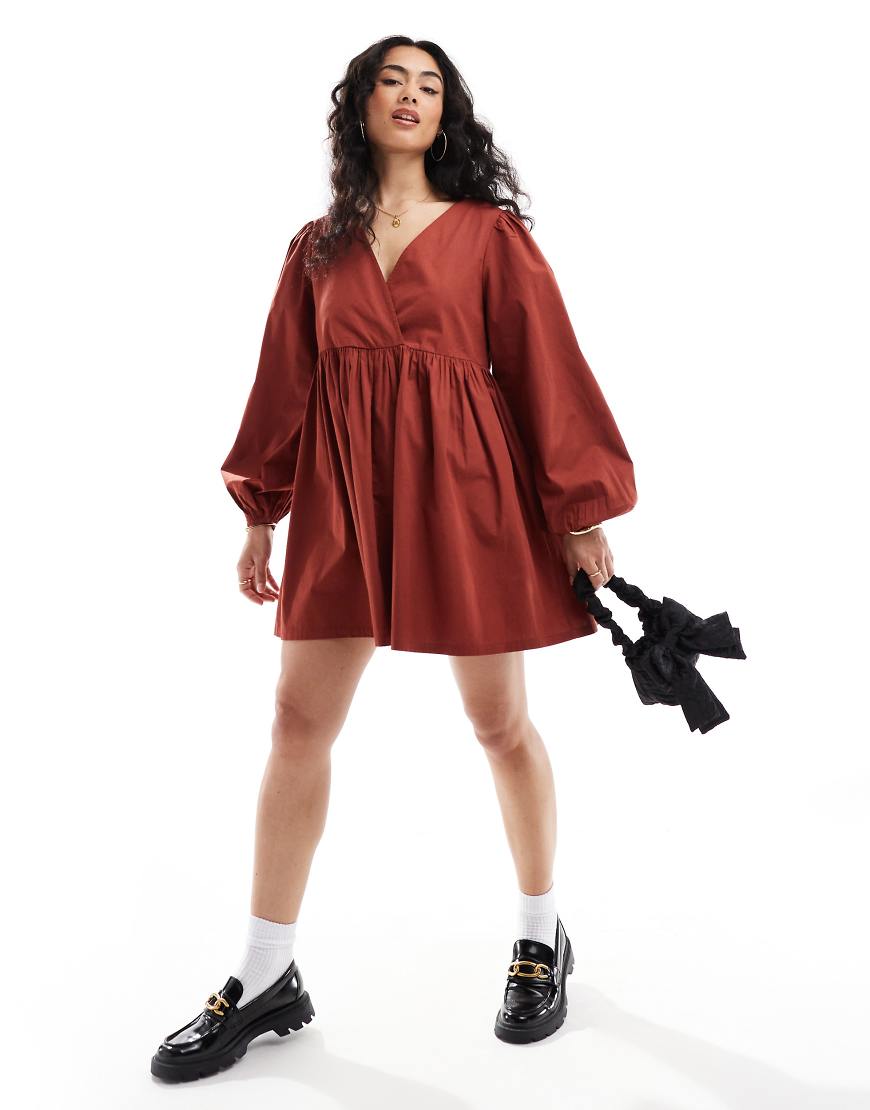 ASOS DESIGN - Kurzes Baumwoll-Hängerkleid in Rostrot mit V-Ausschnitt-Bunt von ASOS DESIGN