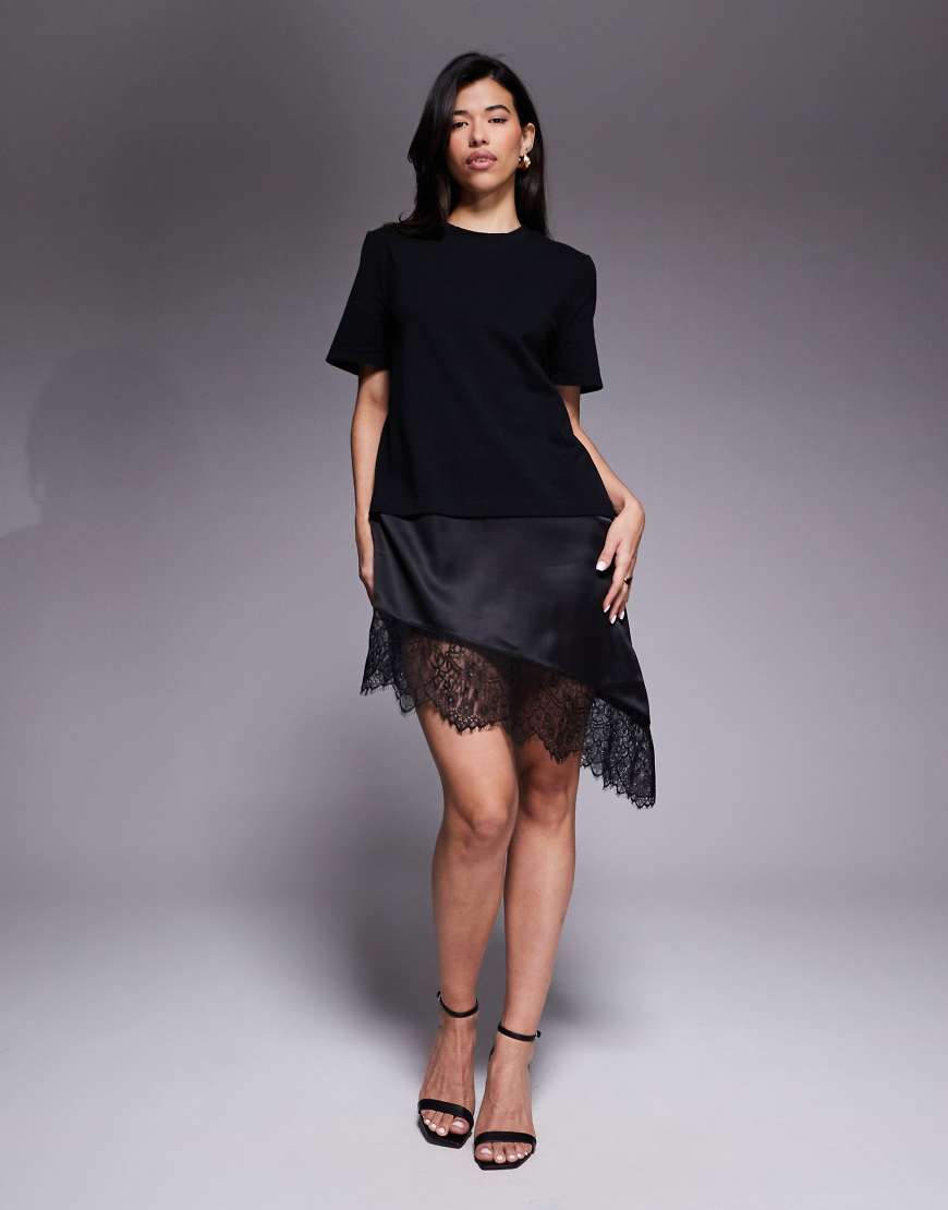ASOS DESIGN - Kurzes Hybrid-T-Shirt-Kleid in Schwarz mit Spitzensaum von ASOS DESIGN