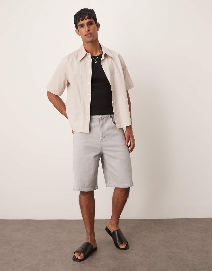 ASOS DESIGN - Länger geschnittene Denim-Jorts in Ecru mit Tunnelzug-Neutral von ASOS DESIGN